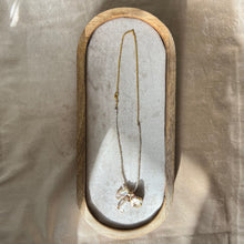 Load image into Gallery viewer, Touchstone Pendant Necklace: Pearl and 18k gold plated chain with white and cornflake pearl pendants