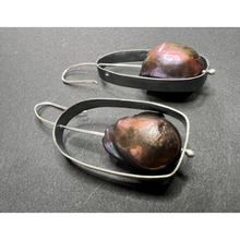 Load image into Gallery viewer, Container earrings: sterling silver and purple baroque pearl
