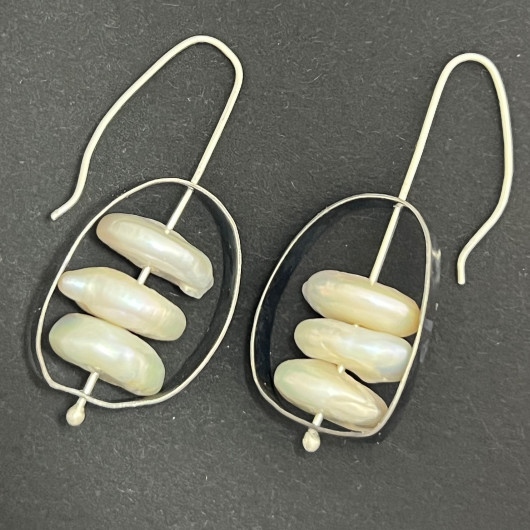 Container earrings: sterling silver and white disc pearl