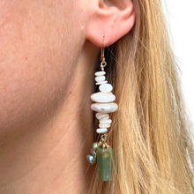 Load image into Gallery viewer, Tassel Earrings: Pearl and jade
