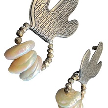 Load image into Gallery viewer, Post Earrings: Vintage cactus with pyrite stones and pearls beads
