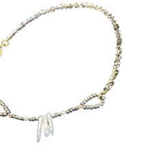 Load image into Gallery viewer, Tube chain mixed with pyrite and white pearl sticks
